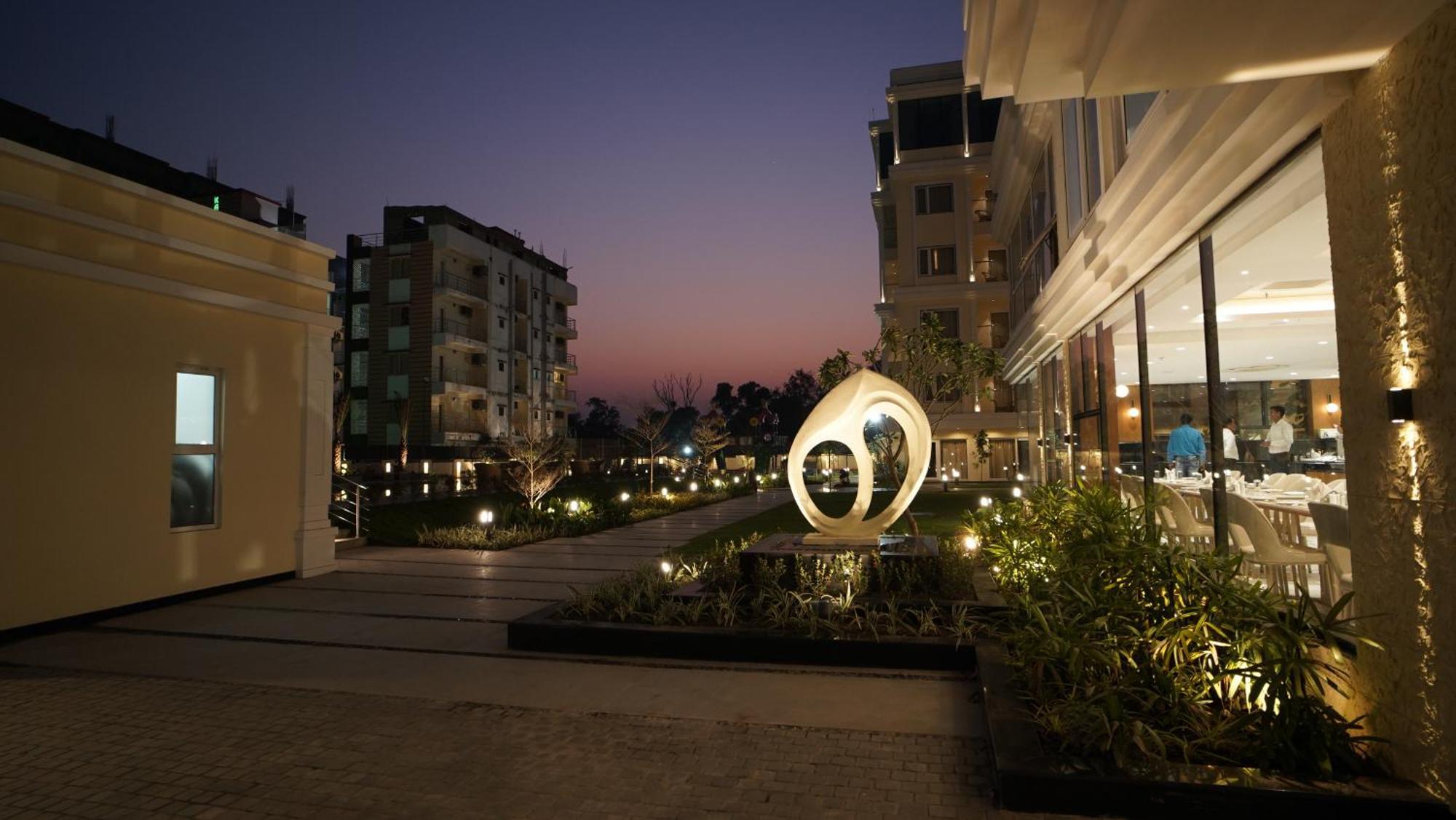Antique Regency !! Luxurious Hotel In Digha !! Zewnętrze zdjęcie