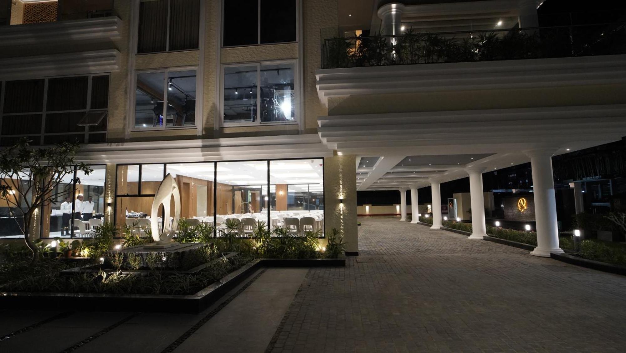 Antique Regency !! Luxurious Hotel In Digha !! Zewnętrze zdjęcie