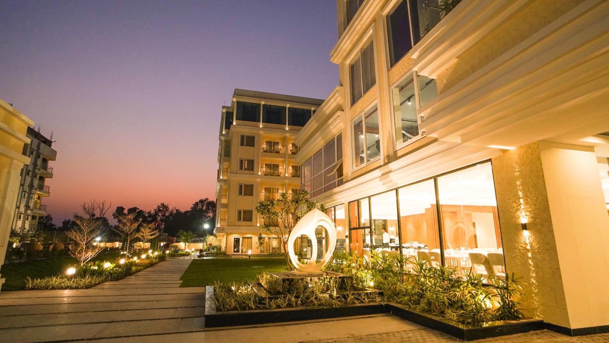 Antique Regency !! Luxurious Hotel In Digha !! Zewnętrze zdjęcie